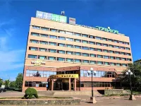 Hotel Tayga فنادق في براتسك