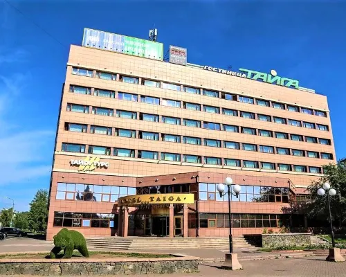 Hotel Tayga โรงแรมในบราตสก์