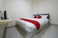 RedDoorz Plus Near Mall Ciputra Jakarta