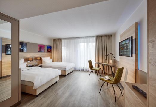 5. 린트너 호텔 뒤..