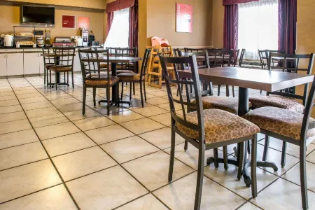 Wingate by Wyndham Pittsburgh/New Stanton