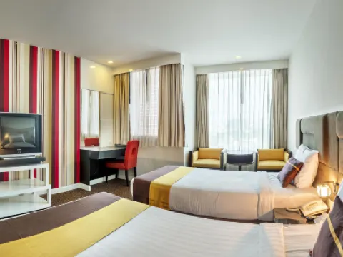 Thamrongin Hotel Hotels near Bang Bamru Railway Station