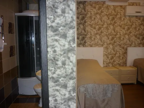 Gold Hotel