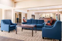 Comfort Inn & Suites Junction City - Near Fort Riley Hotels in Junction City