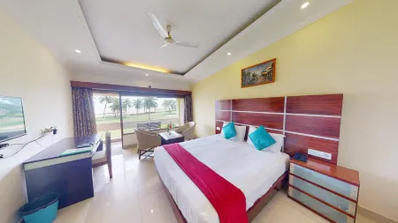 The Ashok Beach Resort Отели в г. Manjakuppam