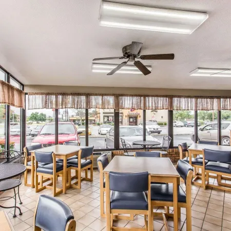 Econo Lodge