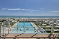 Hotel Le Soleil - Pools