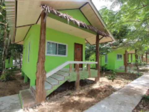 เกาะพยาม กรีนตะวัน รีสอร์ท โรงแรมในเกาะพยาม