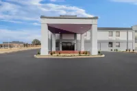 Spark by Hilton Muskogee - parking