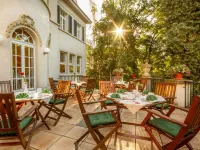 Aparthotel Villa Freisleben Hotels near Blasewitz