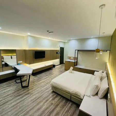 STAR HOTEL
