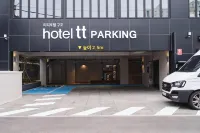 Hotel tt Gupo - parking