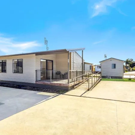 Heatherbrae Holiday Village