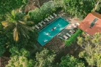 We Escape Weligama - Hostels