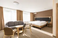 AMAX Park Hotel, Entertainment center "OUT-HALL", Restaurant "Evening Voronezh" - บริการรถรับส่ง