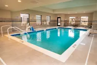 Staybridge Suites Washington DC East - Largo فنادق في Lake Arbor