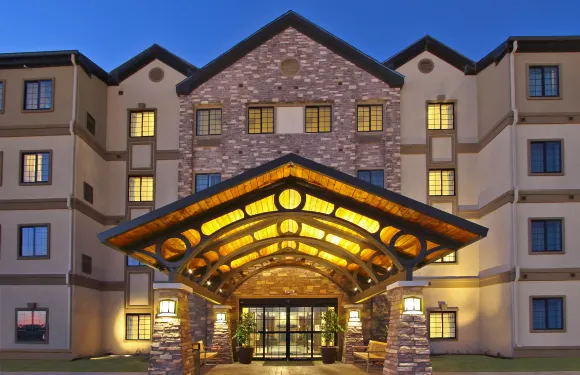 奧德薩/20號州際高速公路Staybridge套房酒店