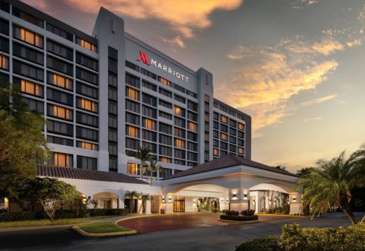 2. 팜 비치 가든 ..