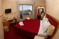 Hotel Palace Masoanri's - Bãi đậu xe