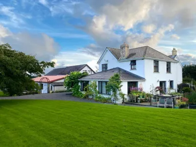 Jabajak Vineyard Restaurant & Rooms Hotels in Saint Clears