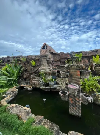 Karawatu Inn Отели рядом с Международный аэропорт имени Франса Каисиепо