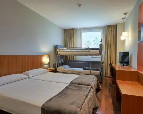 โรงแรม AG เอ็กซ์เพรส แอลเช โรงแรมในเอลเช