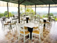 Leos Hotel