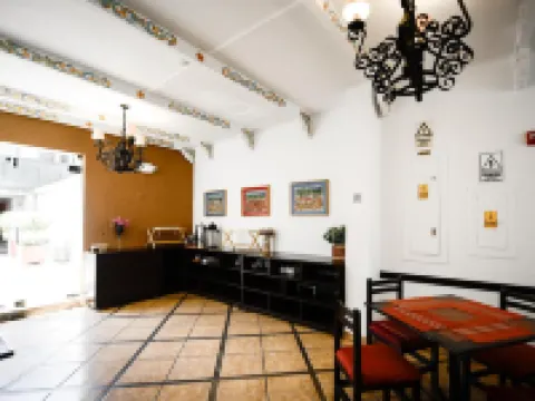 โรงแรมเรย์มี่ โรงแรมในกุสโก