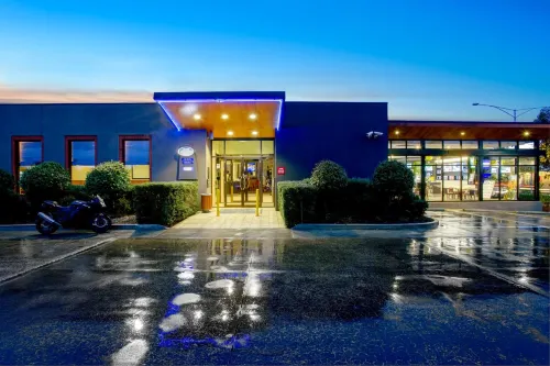 Club Laverton - 3-Star