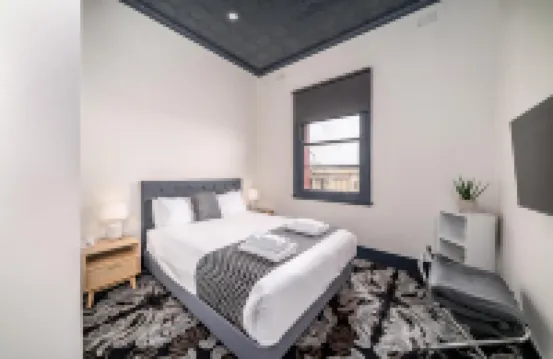 Romano's Hotel & Suites Wagga Wagga