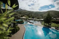 H2Otel Congress & Medical Spa - Pools