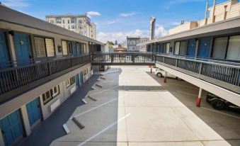 Geary Parkway Motel
