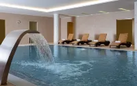 HolidayHall Samara (ХолидейХолл Самарабывш. Holiday Inn Samara) - С бассейном