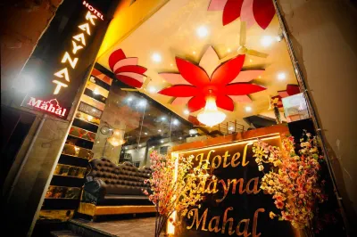 Hotel Kaaynat Mahal 25 Mtrs from Dargah Dargah Shariff附近的飯店