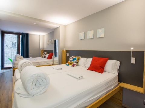 Yeah Barcelona Hostel