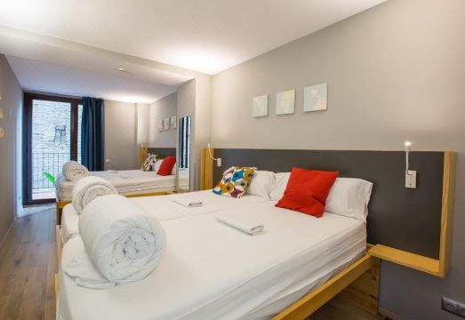 Yeah Barcelona Hostel