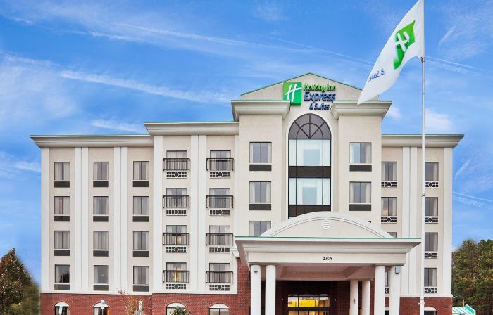 Holiday Inn Express & Suites WILSON-DOWNTOWN by IHG