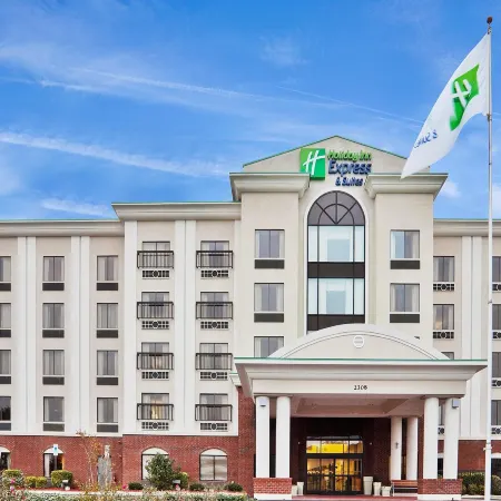 Holiday Inn Express & Suites WILSON-DOWNTOWN by IHG