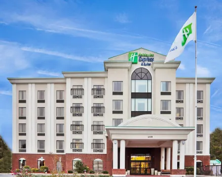 ホリデイ イン エクスプレス & スイーツ ウィルソン ダウンタウン by IHG ウィルソンのホテル