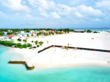 Old Town Inn Maldives Отели рядом с достопримечательностью «Gaafaru»