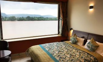 TreeHouse Narmade A Riverfront Resort & Spa Narmadapuram