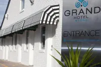 Grand Hotel and Studios Hotels in Wyong