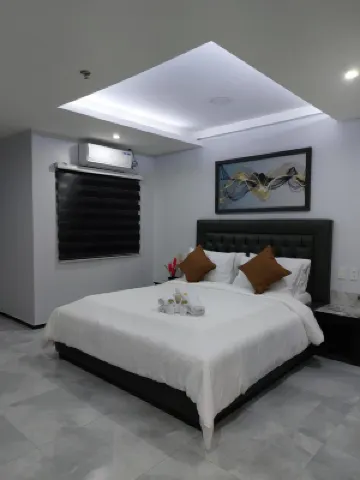 Fields Hotel Carousel Hotels in 