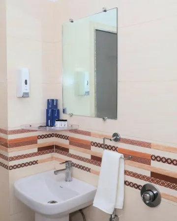 Hotel Shri Radha Nikunj Vrindavan Opposite Prem Mandir