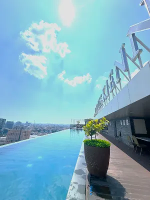 KUMU Warhol Residence at Simpang Lima Semarang - appartements de vacances