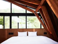 CAP MARTIN Funny house - 停車場
