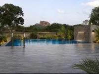 Lion Rock Haven Cabana - Bed and Breakfasts
