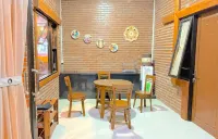 HR Hotel Batu - บริการรถรับส่ง