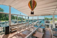 Marina Martinshafen - bar