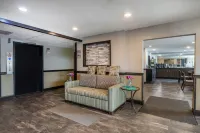 Travelodge by Wyndham Brooklyn Center Hotels in Fridley